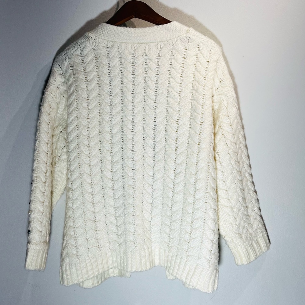 White Pearl Detailed Knit Cardigan**Small $348 - Picture 8 of 8